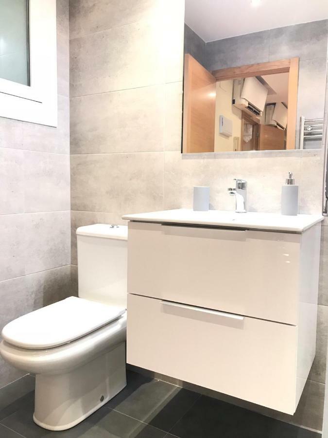 Loft A 20' De Barcelona Y 7' De La Uab. Appartement Barbera del Valles Buitenkant foto